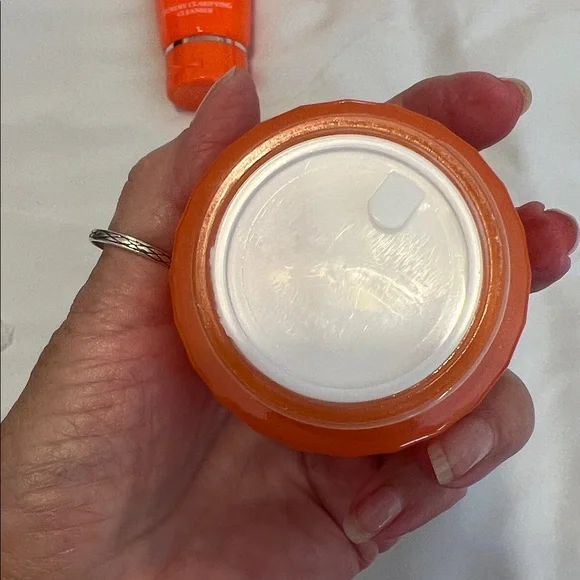 NWOT Lrnas organic Vitamin C Skincare Set with cleanser toner serum moisturizer - Picture 14 of 14